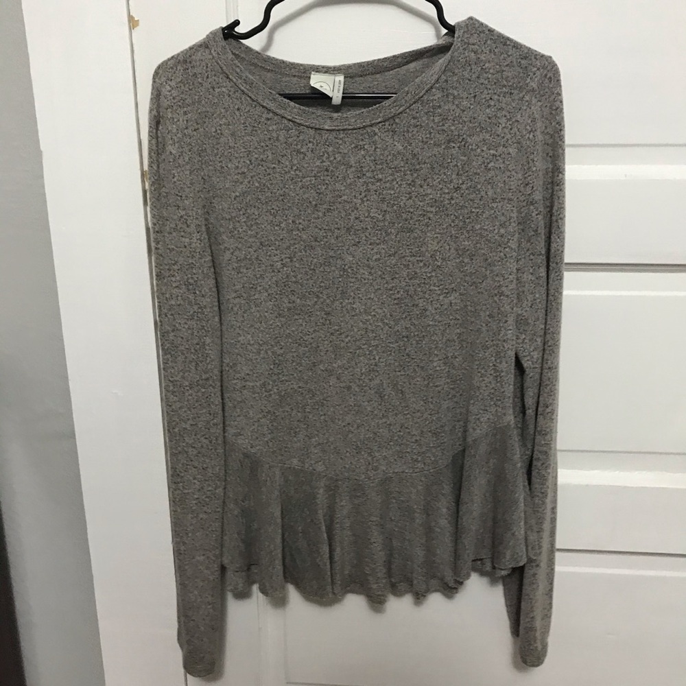 😻 Bundle 5 for $30 😻 grey peplum sweater